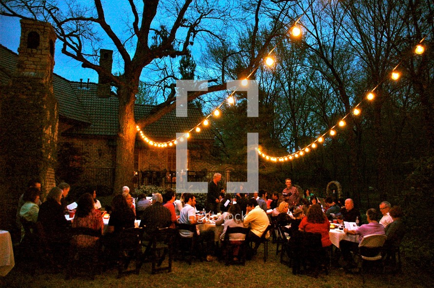 outdoors banquet 