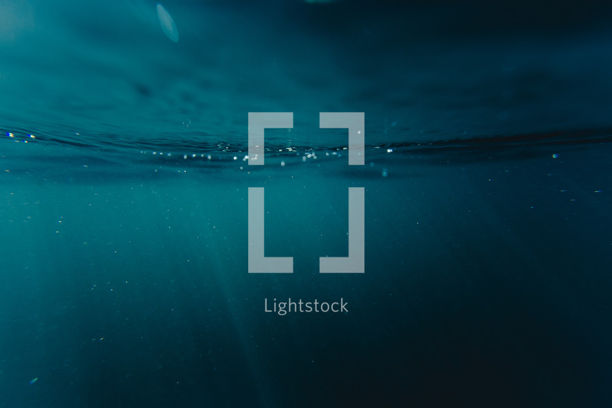 light under water 