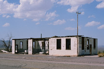abandoned building along route 66