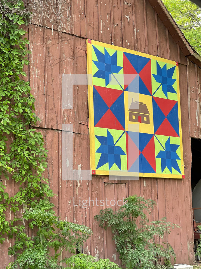 patchwork pattern on a barn 
