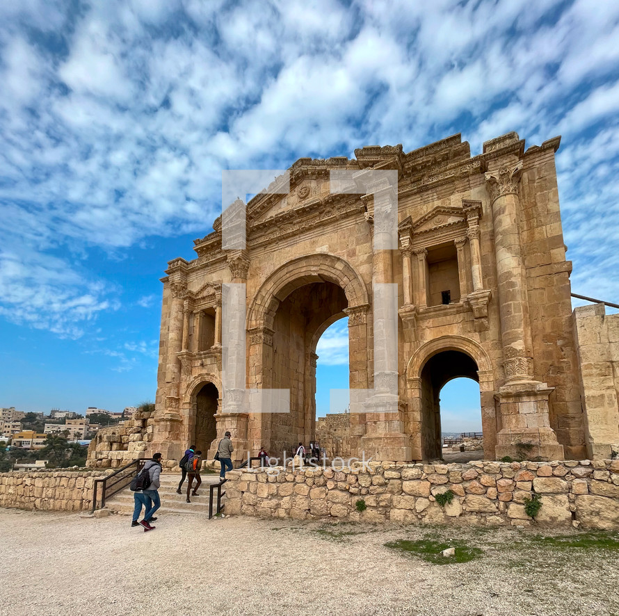 Arch of Hadrian in the ancient Jordanian city of Gerasa, preset-day Jerash, Jordan. It is located about 48 km north of Amman. Ancient Roman city of Jerash is one of the main attractions of Jordan.