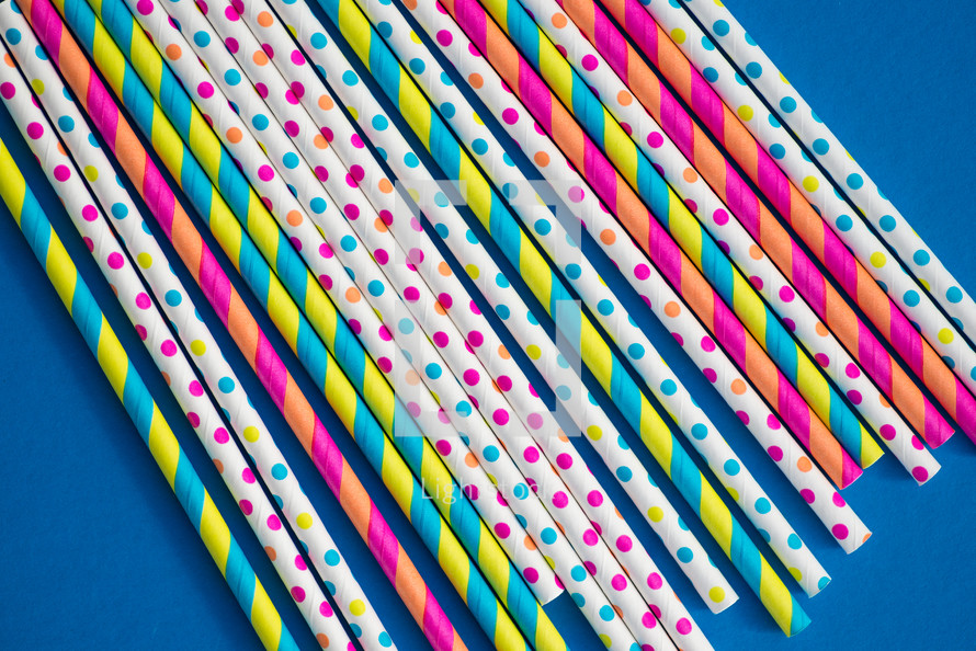 rows of paper straws 