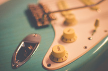 An electric guitar tone knob