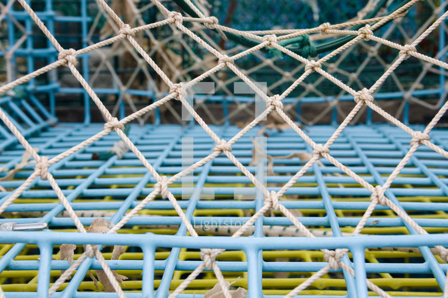 net and cage, fishing gear 