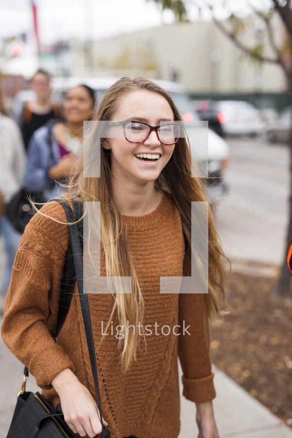college students walking to class