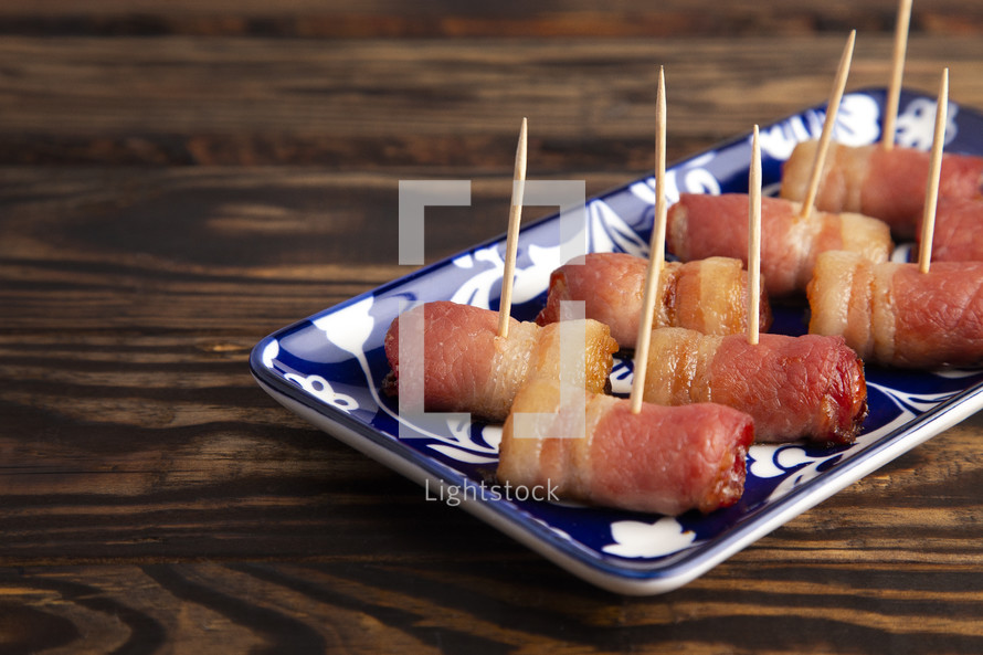 Traditional British Pigs in the Blanket with Toothpicks