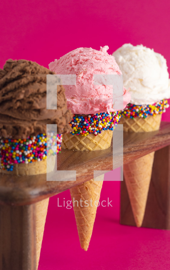 ice cream cones 