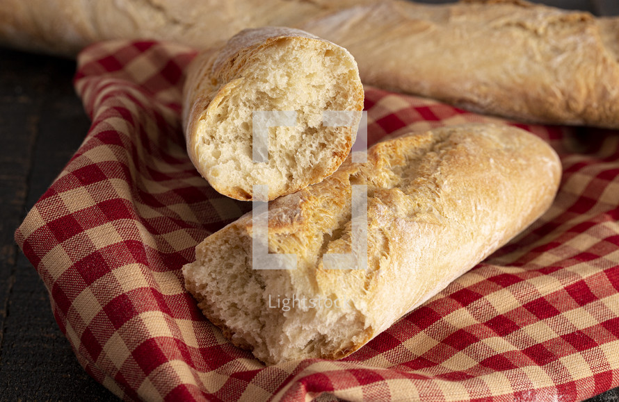 bread baguettes 