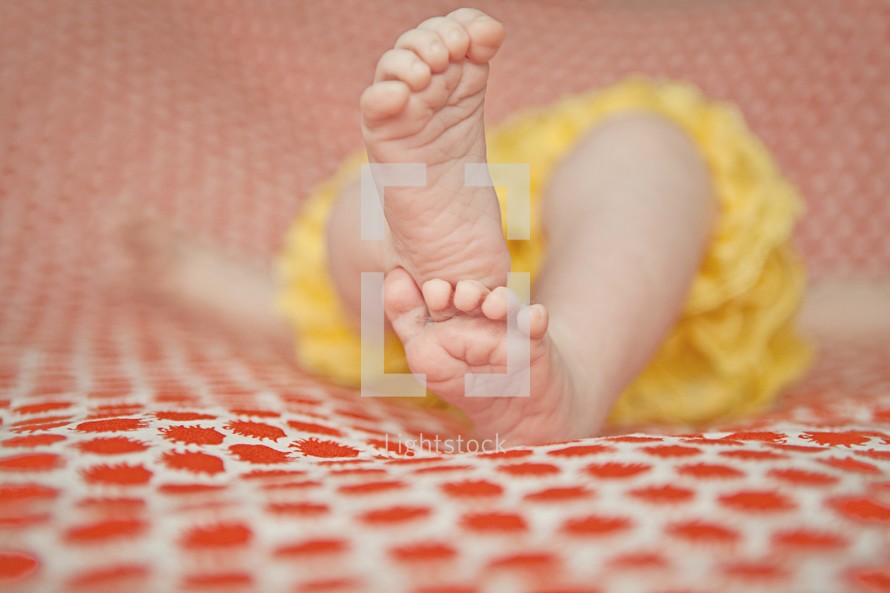 newborns feet