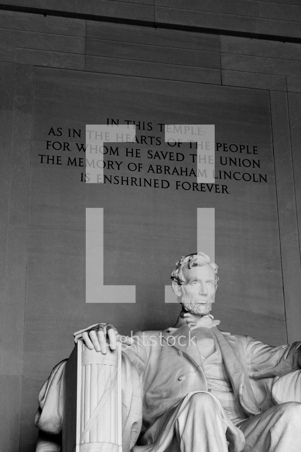 statue of Lincoln 