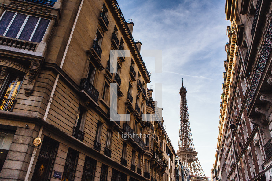 view of the Eiffel tower in Paris 