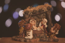 Nativity scene figurines 