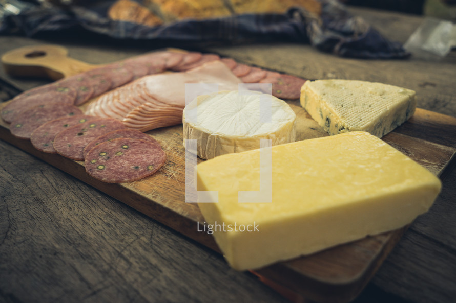 meat and cheese platter 