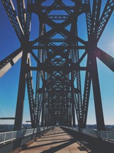 steel bridge supports 