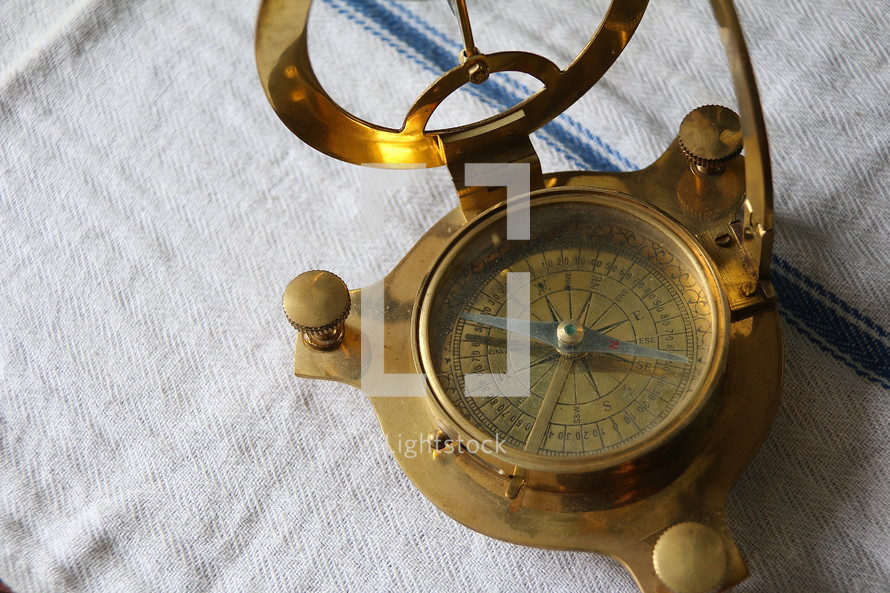 Antique brass magnetic compass