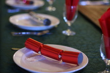 place settings, wedding reception, Christmas party, Christmas, poppers 