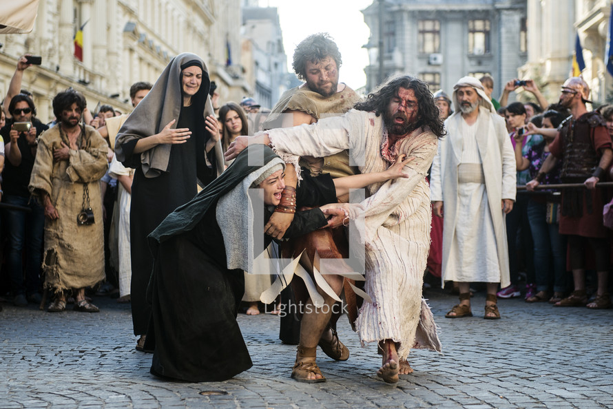 scenes from the crucifixion of Jesus 