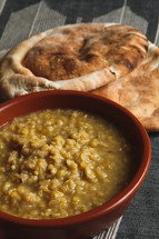 Lentil soup and unleavened bread 