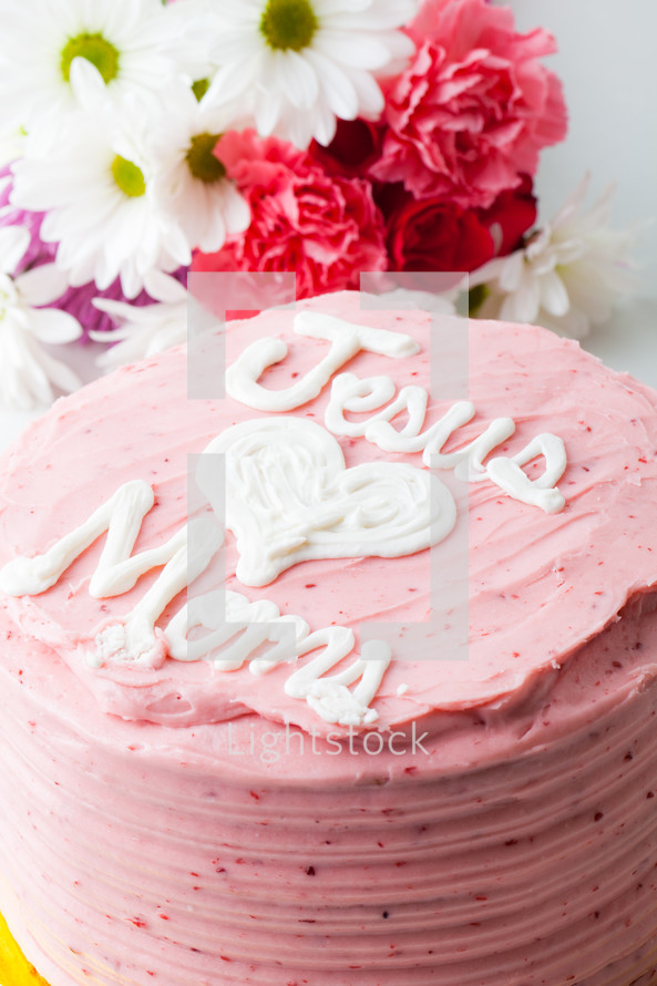 JESUS LOVES MOMS CAKE
