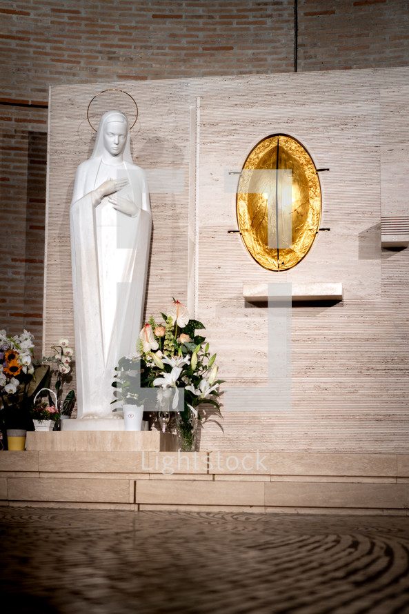 Tabernacle and Mother Mary