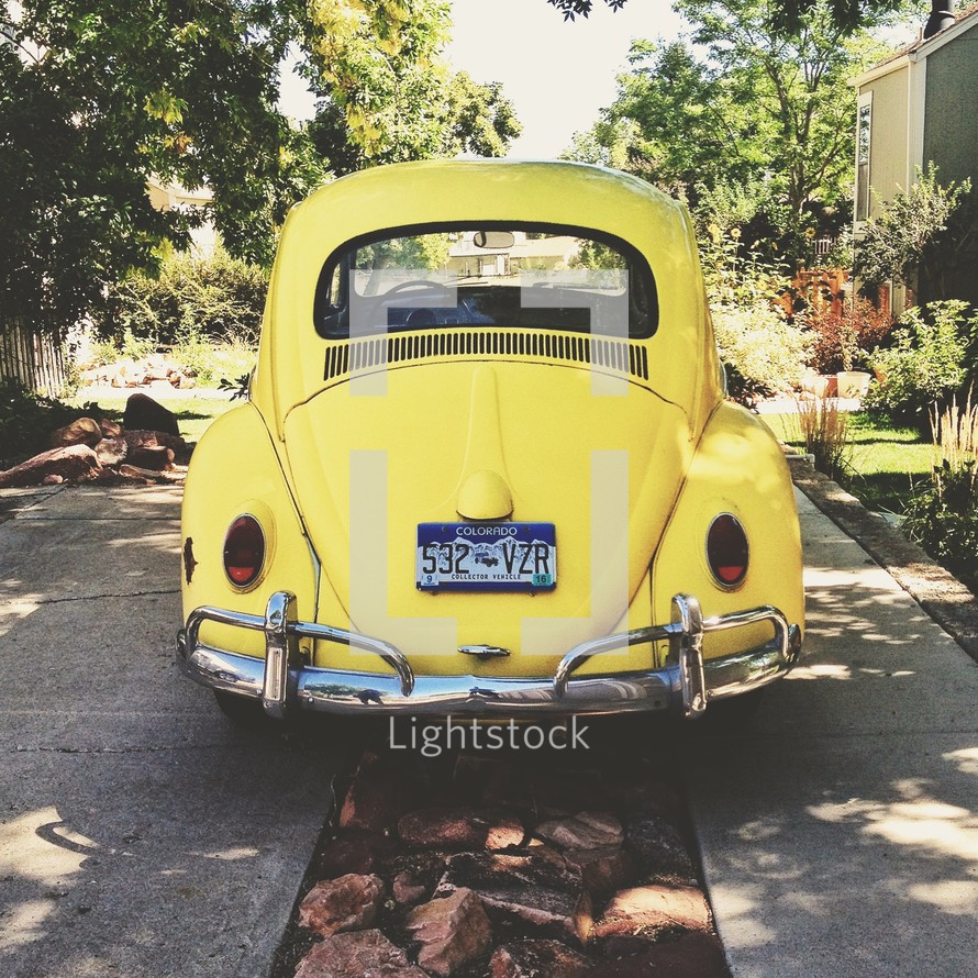 Old Volkswagen beetle car