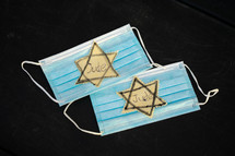face masks with star of David / Jude badges 