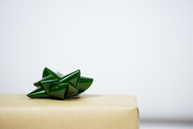 green bow on a present 