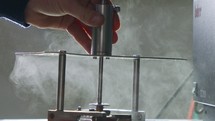 Slow motion of high temperature testing of a metal part