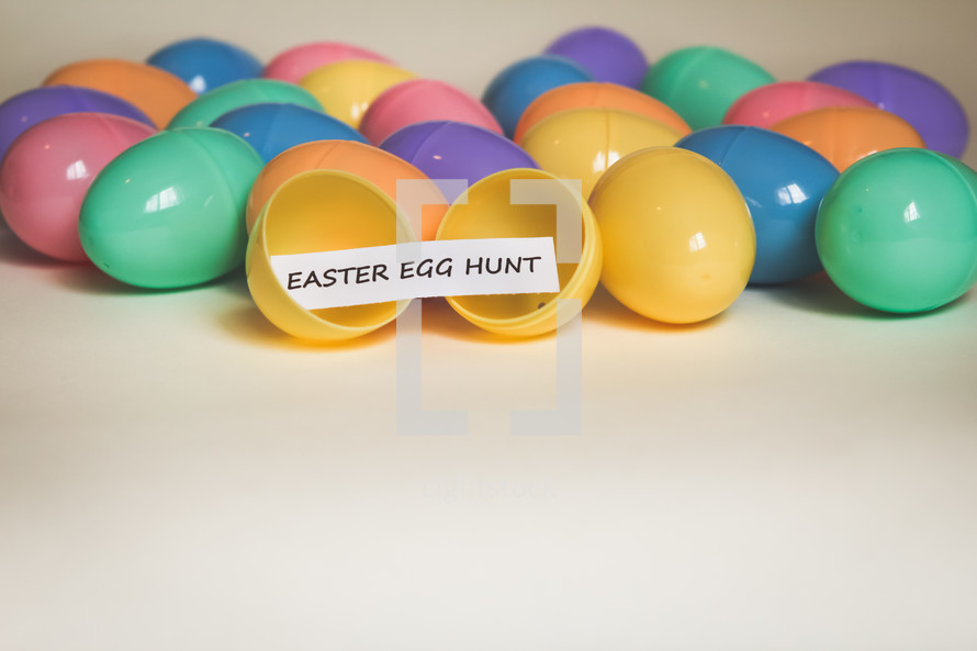 Easter Egg Hunt label and plastic easter eggs 