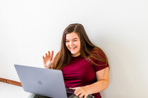 teen girl virtual learning 