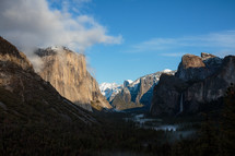 Snowy mountain in Yosemite with clouds