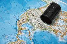 map of the United States with oil barrel 