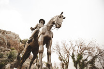 man on a horse statue 