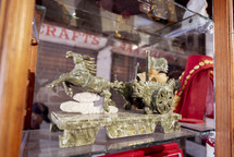 jade figurine for sale in Tibet 