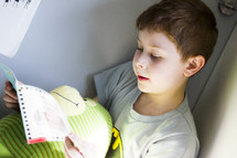 boy child reading 