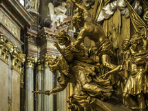 gold sculptures 