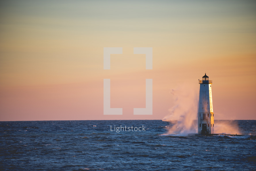 lighthouse and waves 