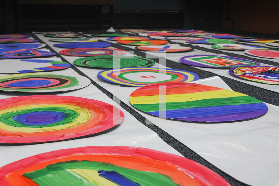 circular paintings by children for vbs