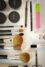 makeup and brushes 