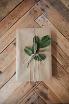 brown paper gift 