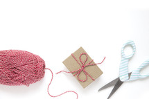yarn and gift box 