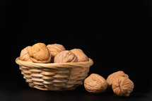 walnuts 