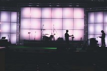 stage with instruments - light screen - band members