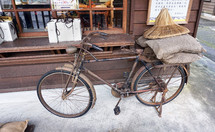 rusty vintage bicycle 