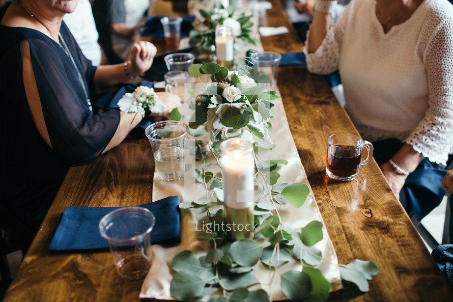 set table at a reception 