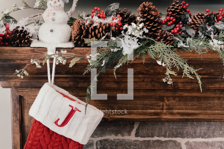 decorated Christmas mantel 