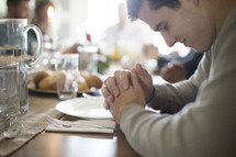 prayers around the table at Thanksgiving 