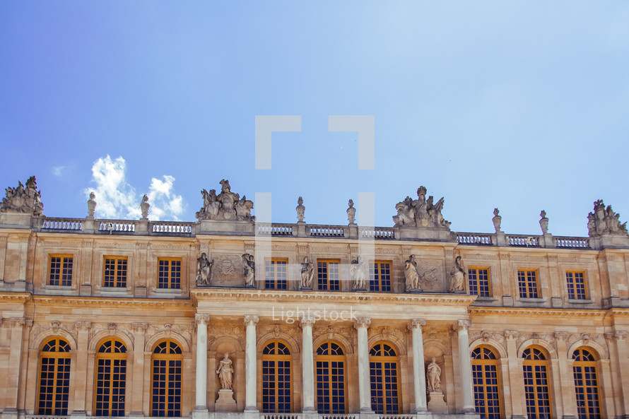 exterior of Versailles 