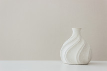empty white vase 