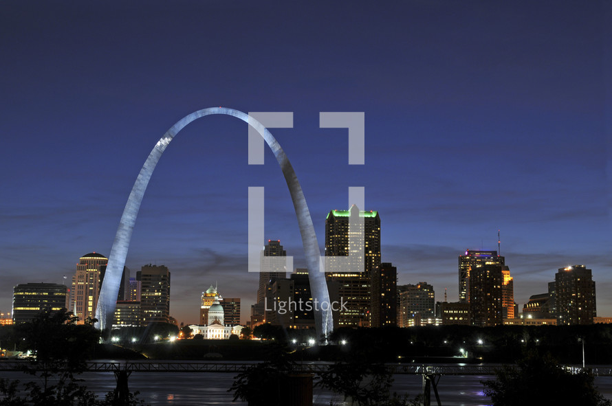 St Louis skyline at night 